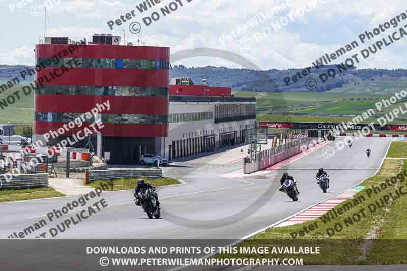 cadwell no limits trackday;cadwell park;cadwell park photographs;cadwell trackday photographs;enduro digital images;event digital images;eventdigitalimages;navarra;no limits trackdays;peter wileman photography;racing digital images;trackday digital images;trackday photos